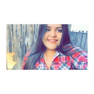 Meet your Posher, Alejandra